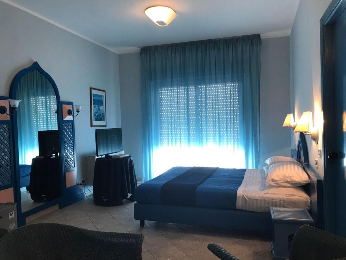 Hotel Baia Turchese Лампедуза Экстерьер фото
